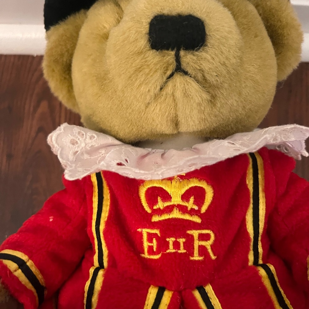 Vintage Harrods Plush Bear in Vibrant Red - Picture 2 of 5